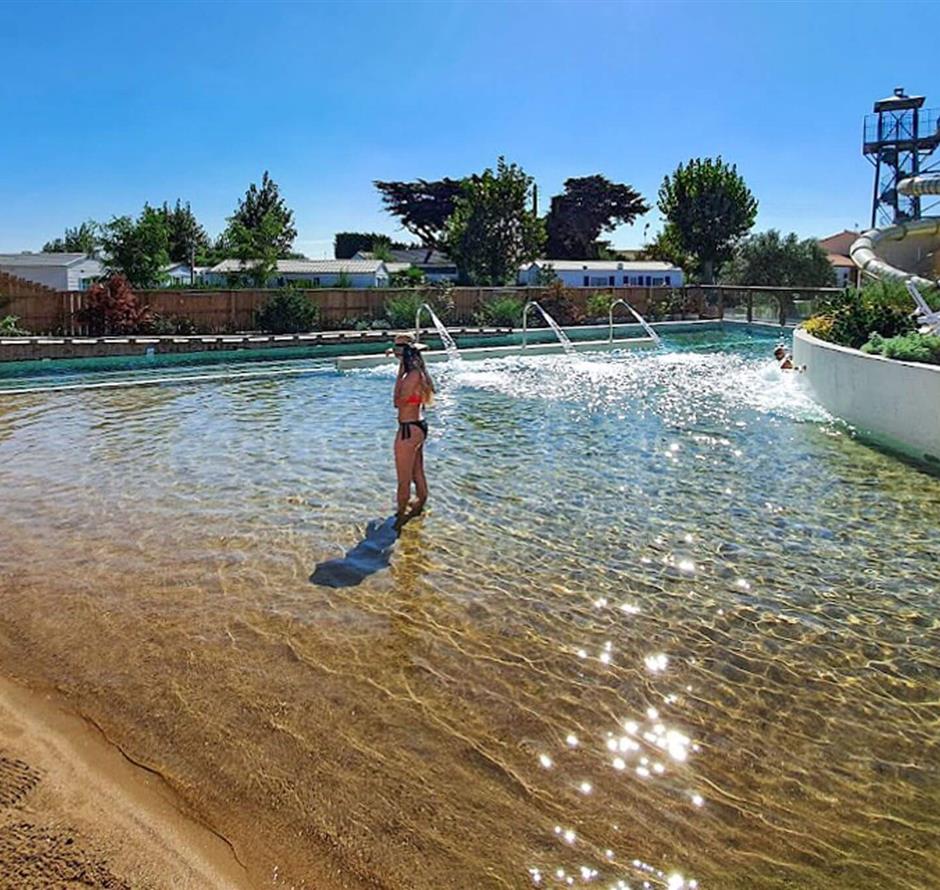 sandy lagoon with spa - CAMPING*** Les Sirènes
